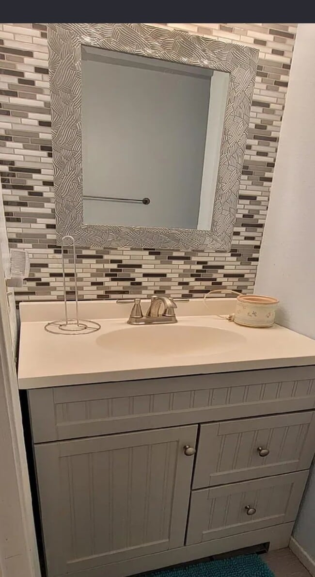 Photo - 335 E Plymouth St Unit 5