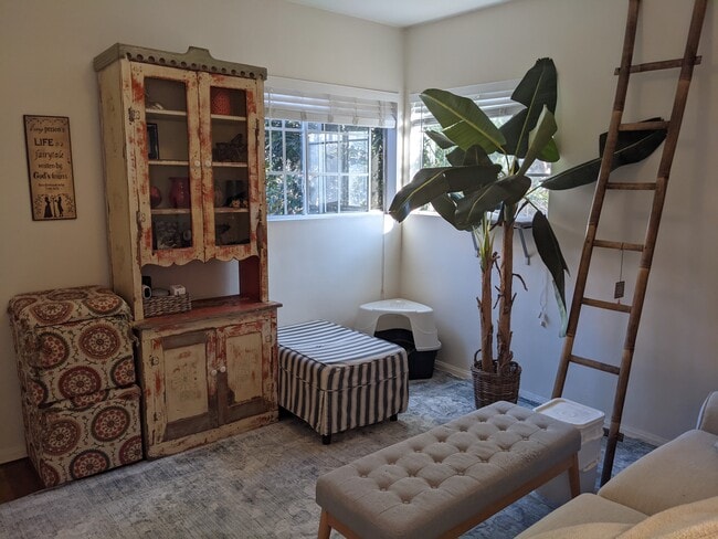 2nd bedroom - 1800 Camino de la Costa Unit C