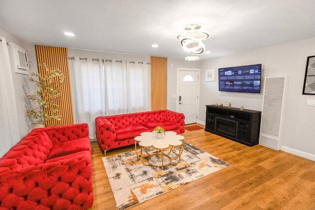 Photo - 1063-67 Gillespie Dr Unit SI ID1471804P