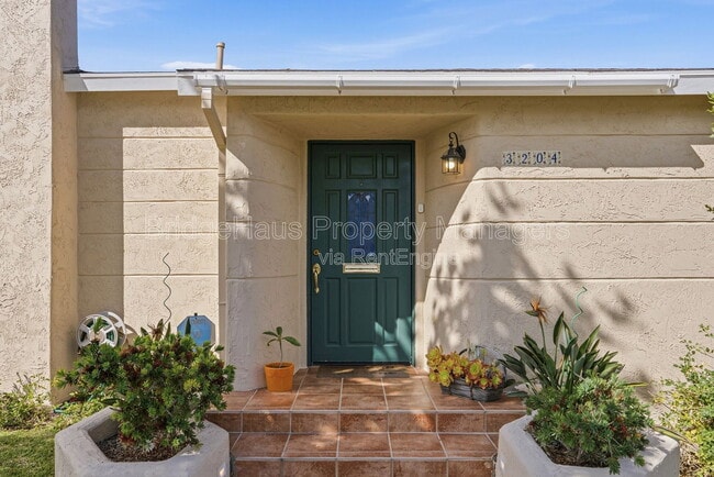 Photo - 3204 Ingelow St