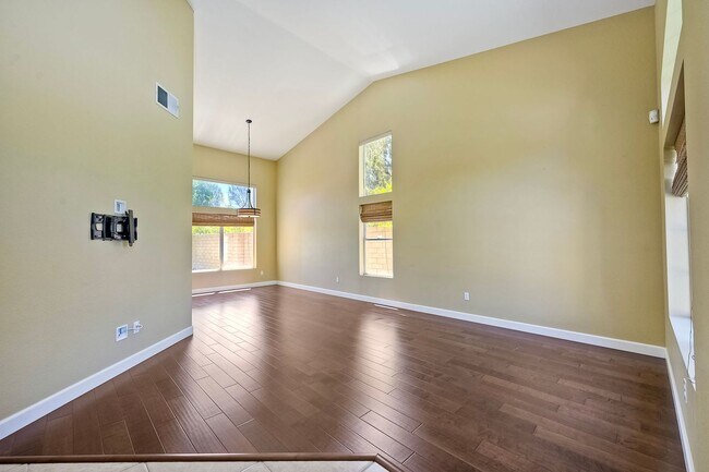 Photo - 1198 Sunbright Dr