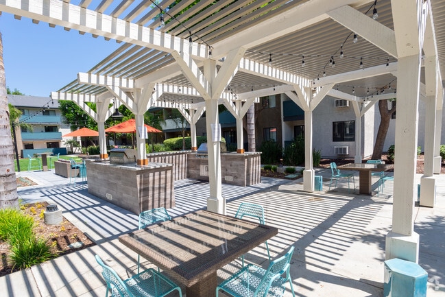 Grill area - HAVEN WARNER CENTER