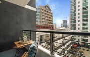 Photo - 425 W Beech St Townhome
