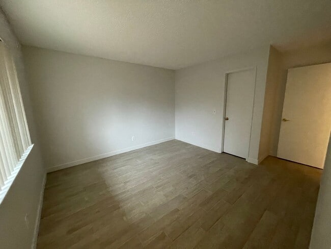 Photo - APPLE VALLEY- REFURBISHED 2 BEDROOM , 2 BATHROOM APARTMENT Unit #1