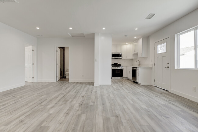 Photo - 11324 Haskell Ave