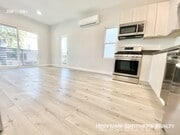 Photo - 141 N Swall Dr Unit 5