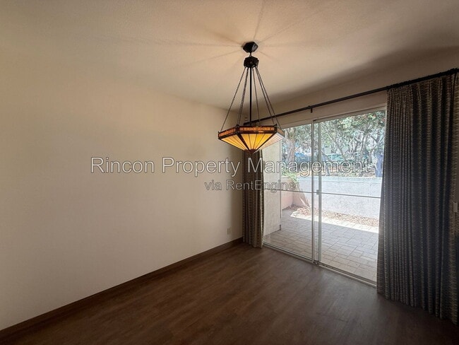 Photo - 325 Blue Dolphin Dr