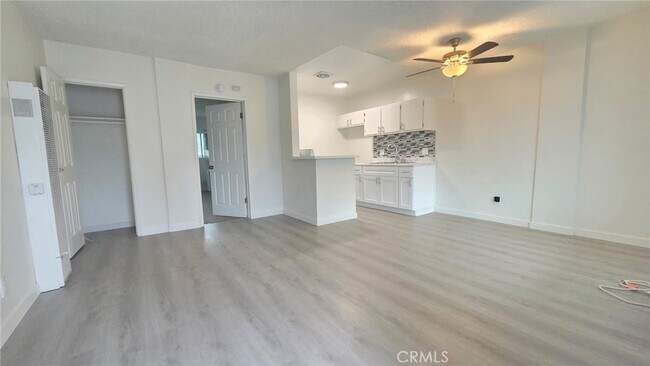 Photo - 1807 W Sumac Ln Unit 2