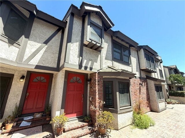 Building Photo - 11940 Weddington St