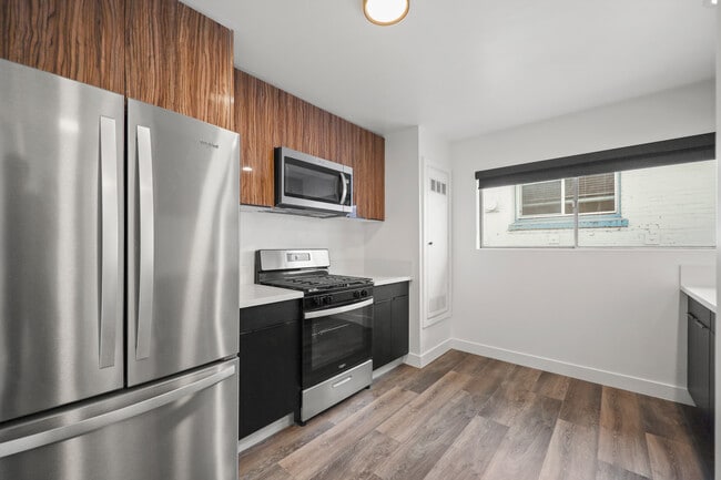 Photo - 1980 Park Grove Ave