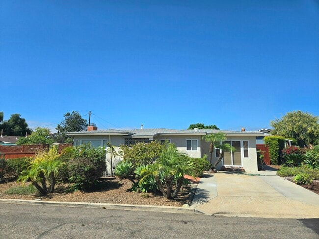 Photo - 4280 Napier St