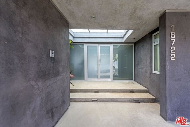 Photo - 16722 Charmel Ln