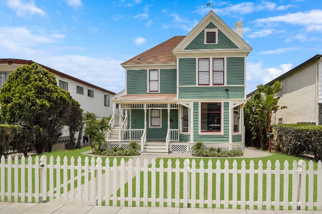 Photo - 3718-3726 First Ave. Unit 3718