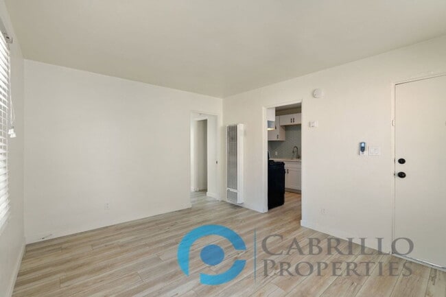 Photo - 4571 North Ave Unit B