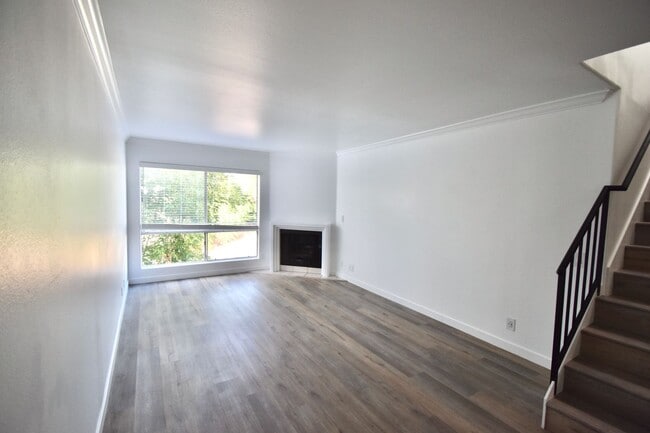 Photo - 6041 Fulton Ave Unit 205