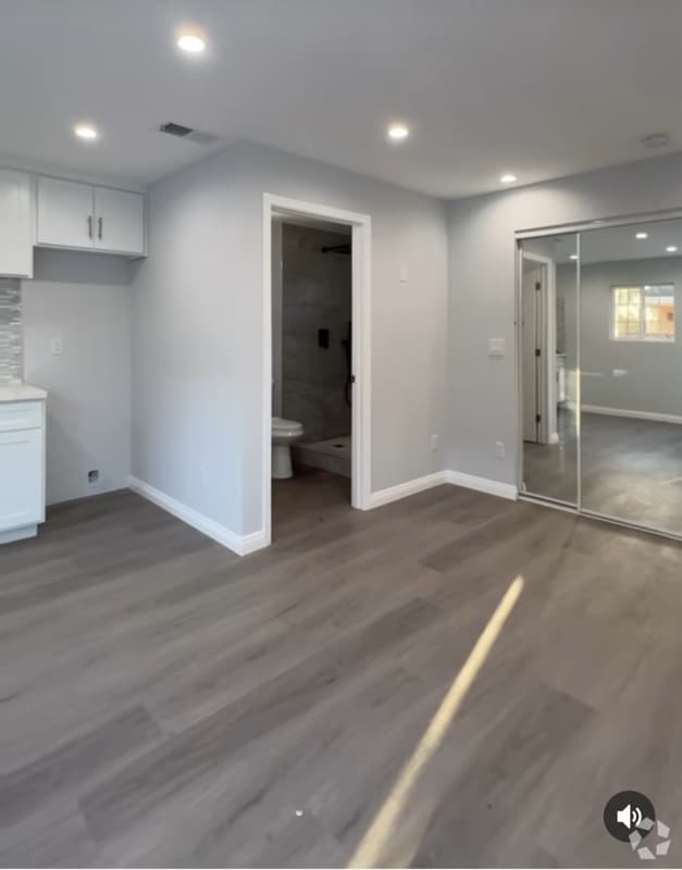 Building Photo - 5938 Morrill Ave Rental