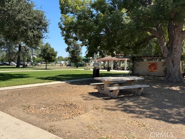 Photo - 331 W San Bernardino Rd