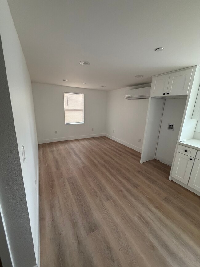 Photo - 212 S Orange Ave