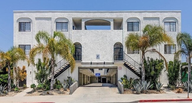 BEAUTIFUL NEWLY REMODELED 2 BEDROOM/1 BATH... - BEAUTIFUL NEWLY REMODELED 2 BEDROOM/1 BATH... Apartment Unit 04