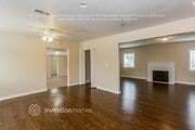 Photo - 15145 Haynes St