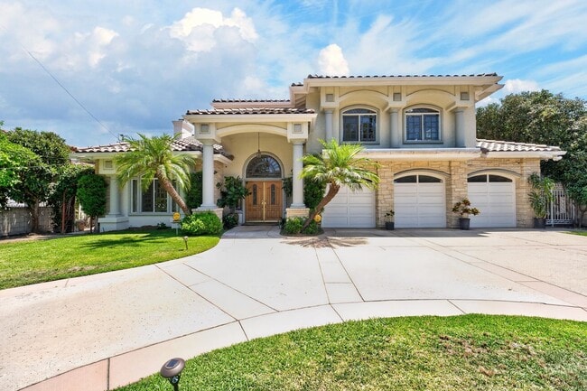 Building Photo - Executive Furnished Estate Home in Prestigious West Arcadia