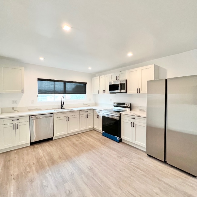 Photo - 701 N Hill Pl Unit 1