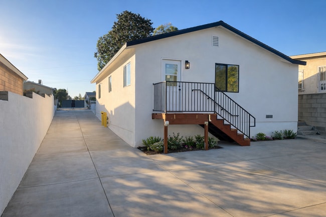 Photo - 577 Stepney St