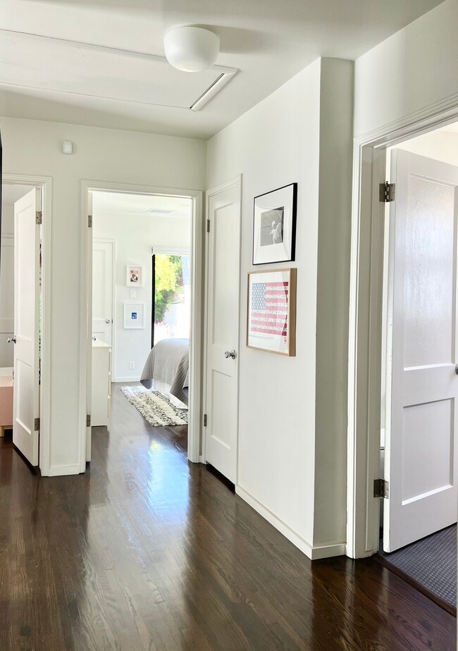 Photo - 3865 Lyceum Ave