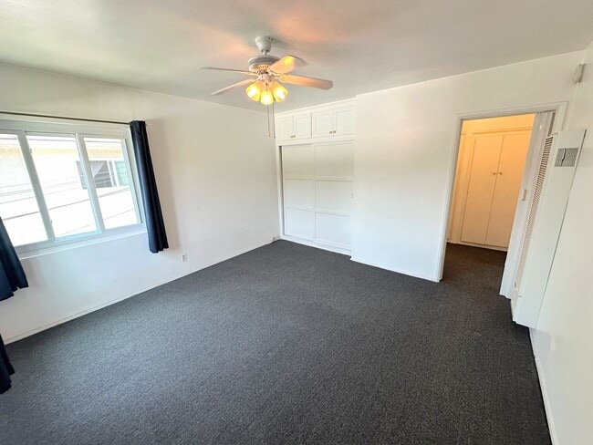 Photo - Corner 1 Bedroom Apartment in Los Feliz!