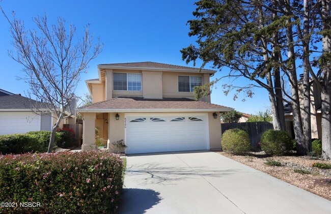 Building Photo - Available Now!  4 bed/ 3bath Home in Edgew...