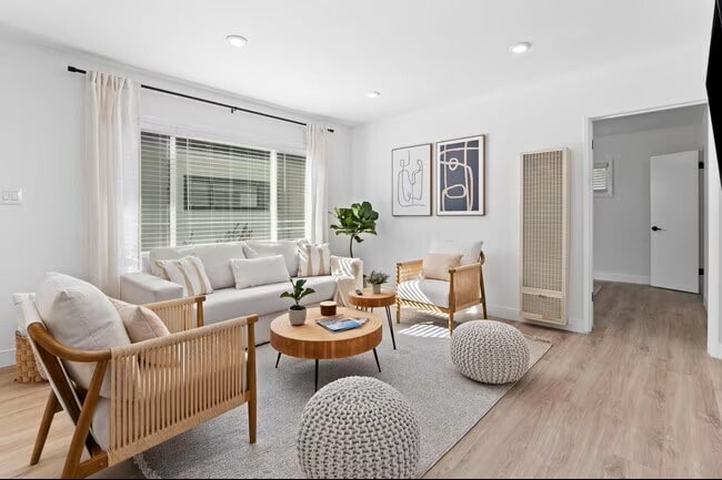 Photo - 11627 Mayfield Ave Unit 9