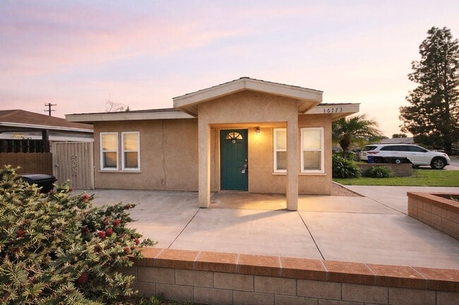 Building Photo - 16773 Randall Ave Unit A