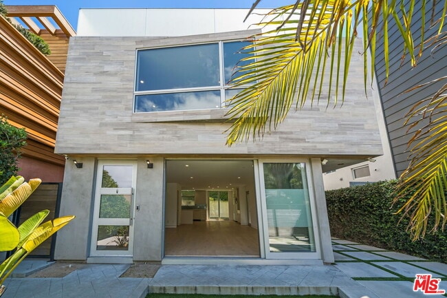 Photo - 808 Brooks Ave