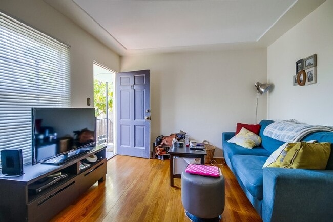 Building Photo - 2568 B St Rental