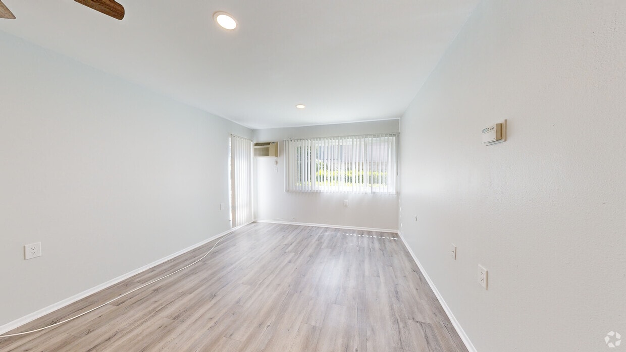 3D Tour - 5405 Lindley Avenue