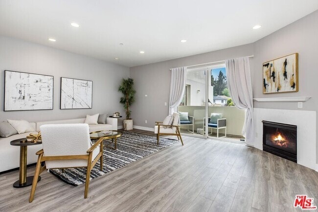Building Photo - 11851 Laurelwood Dr Unit 102 Rental