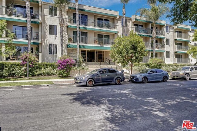 Photo - 4501 Cedros Ave Unit 135