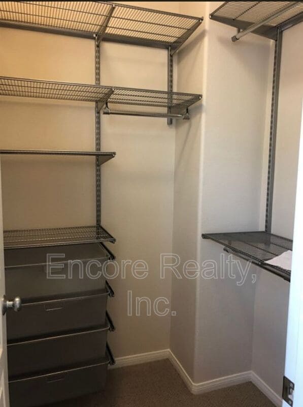 Photo - 338 Borden Rd