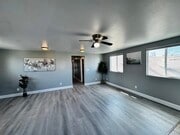 Photo - 238 W 46th St