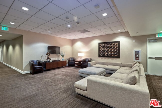 Photo - 3223 W 6th St Unit 604