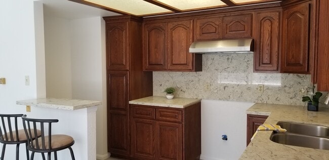 Kitchen - 1438 E 8th St Unit Charming 2 bedroom