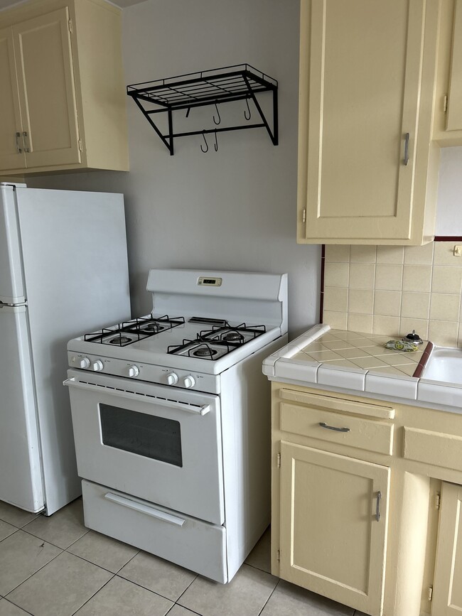 Photo - 4010-4016 Illinois Unit 4012 1/2