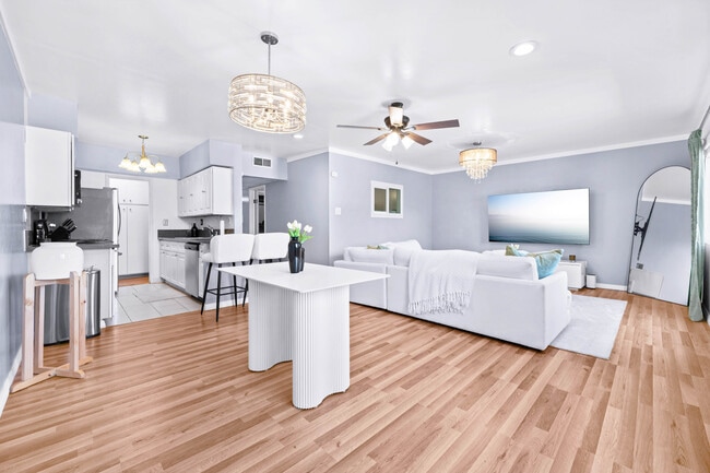 Dining room and living room - 12801 Moorpark St Unit 308