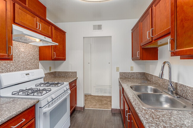 Interior Photo - Meadowbrook