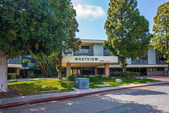 Photo - Fully Furnished, 1 bed/ 1 bath Point Loma condo close to the Bay & Liberty Station!