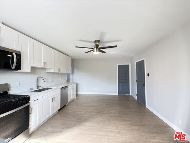 Photo - 1505 Cochran Ave Unit 2