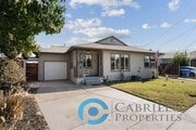 Photo - 1703 Midvale Dr House