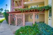 Photo - Large Studio Blocks from Beach Apartment Unit 24