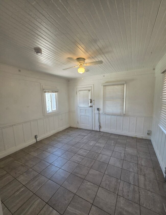 Building Photo - Charming 1BD/1BA Normal Heights Home w/ SOLAR and Private Fenced Yard Unit 4669 35th St