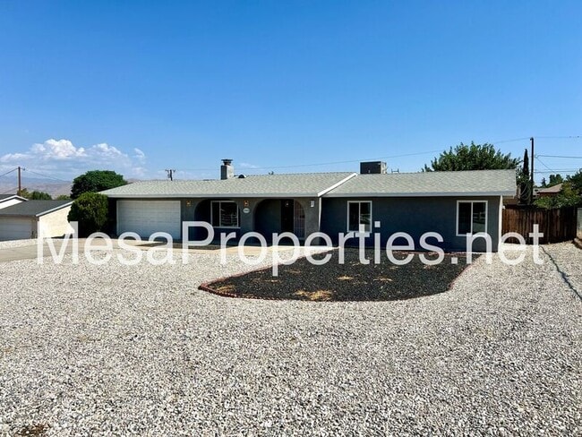 Photo - 17945 Sequoia St
